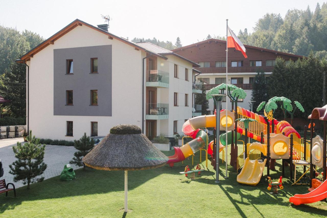 Villa Monica Apartamenty Щирк Екстериор снимка