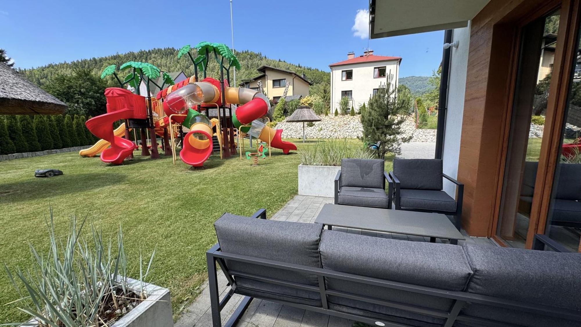 Villa Monica Apartamenty Щирк Екстериор снимка