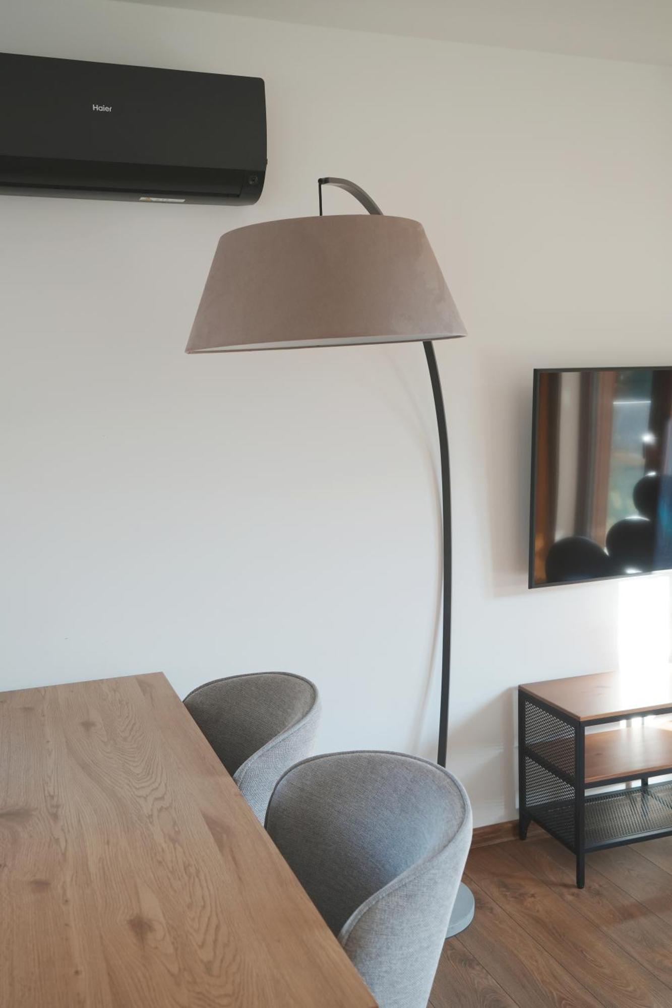 Villa Monica Apartamenty Щирк Екстериор снимка